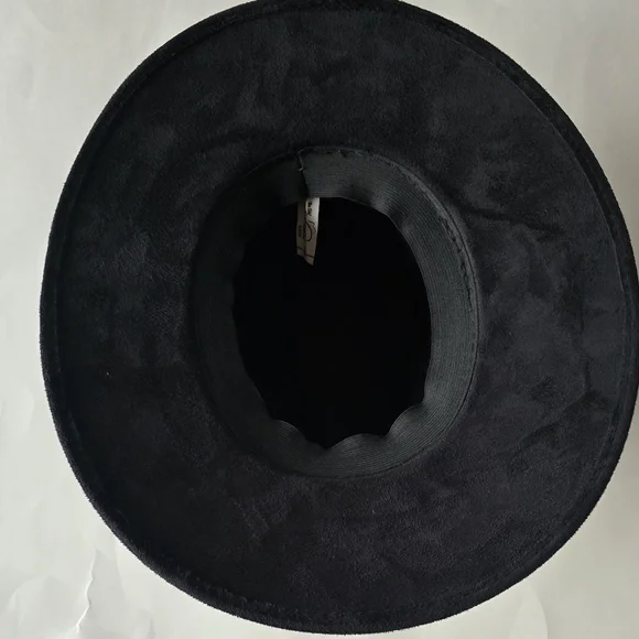 Floral Embroidered Black Hat - Picture 5 of 12